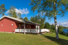 Pöyhölän rantasaunan terassi